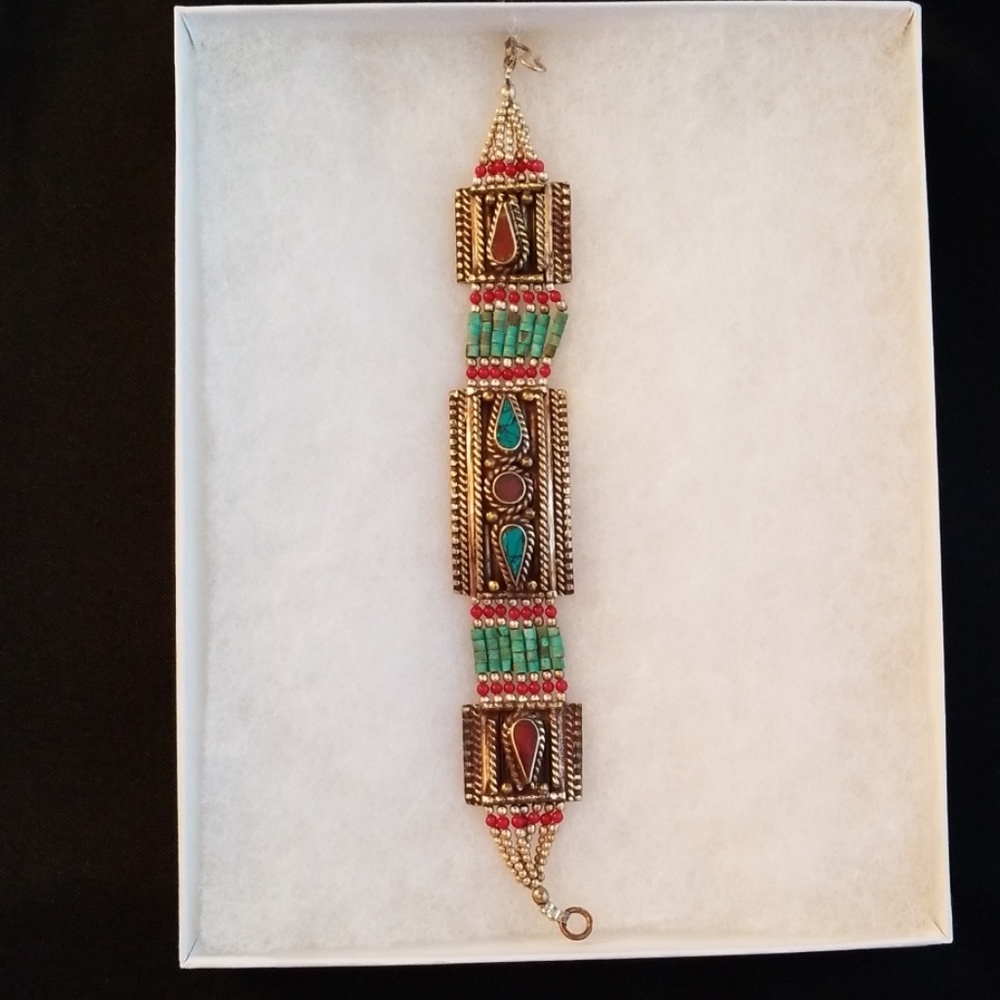 NWOT Beautiful Beaded Bracelet